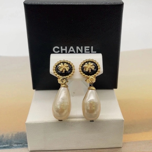 CHANEL Jewelry - *******SOLD*******SOLD******CHANEL Pearl Drop Gold Tone Earrings